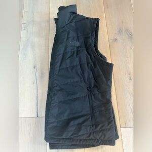 Women’s The North Face lighter weight vest